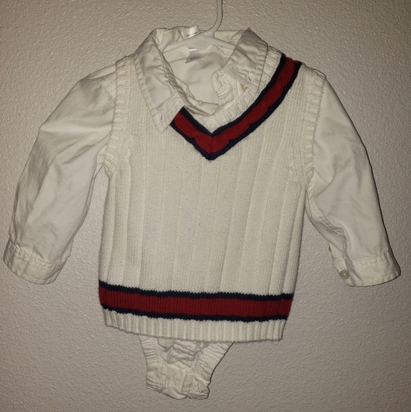 Baby Gap 2 piece vest & button down onesie - Picture 1 of 4